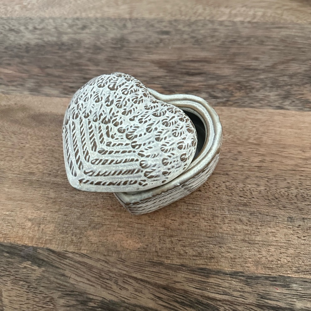 Heart shaped jewelry and trinket container